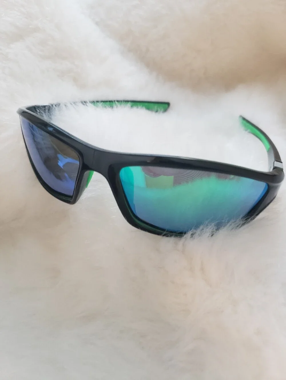 Polarized Black and Green Sunglasses